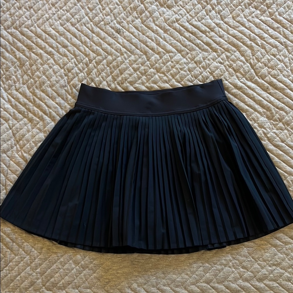 Lululemon navy blue tennis skirt size 2 with Pleats and built in shorts